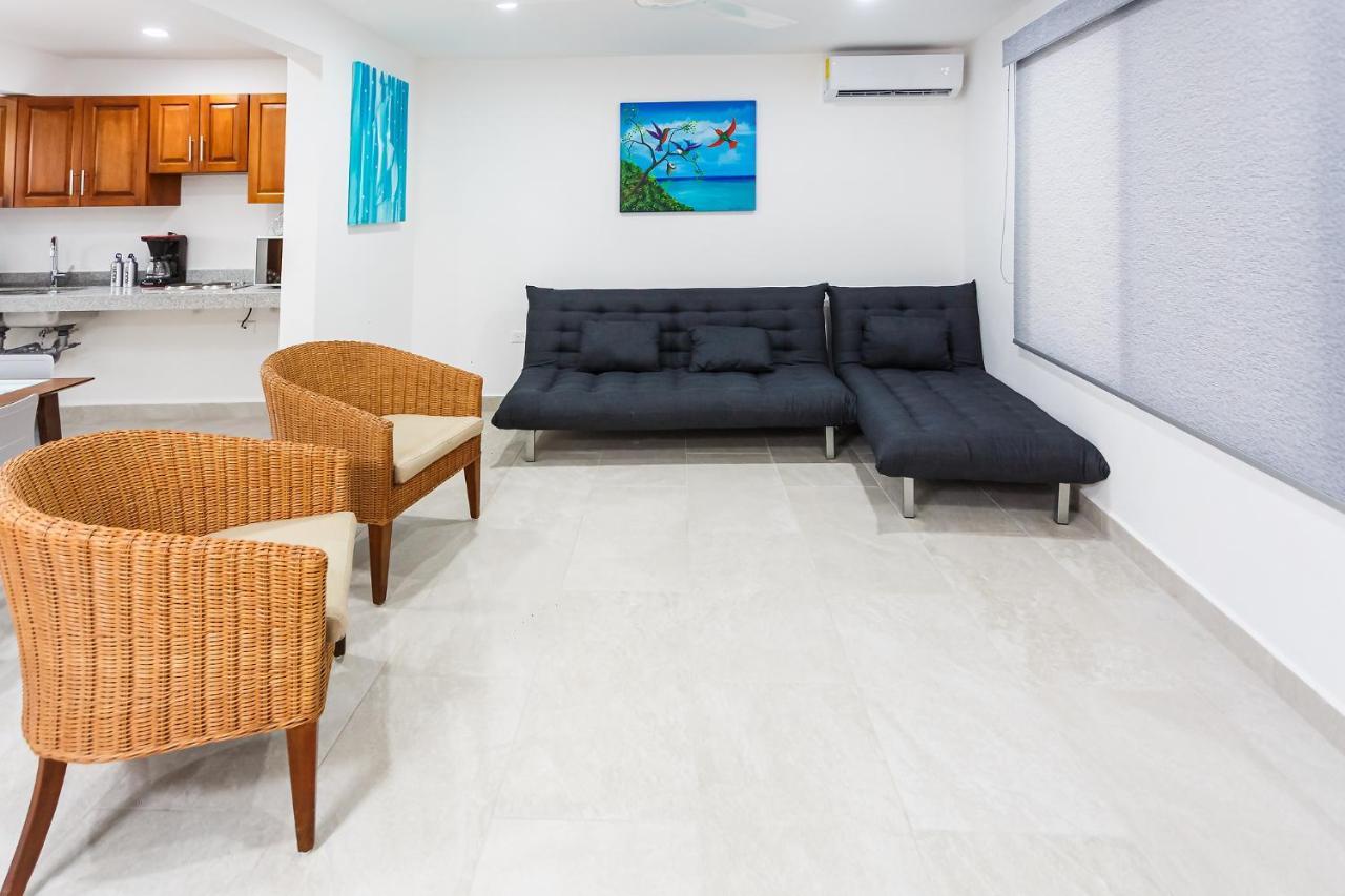Kaam Accommodations ปัวร์โตโมเรลอส ภายนอก รูปภาพ