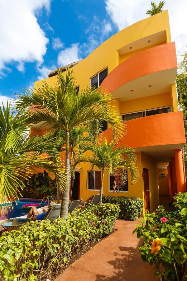 Kaam Accommodations ปัวร์โตโมเรลอส ภายนอก รูปภาพ