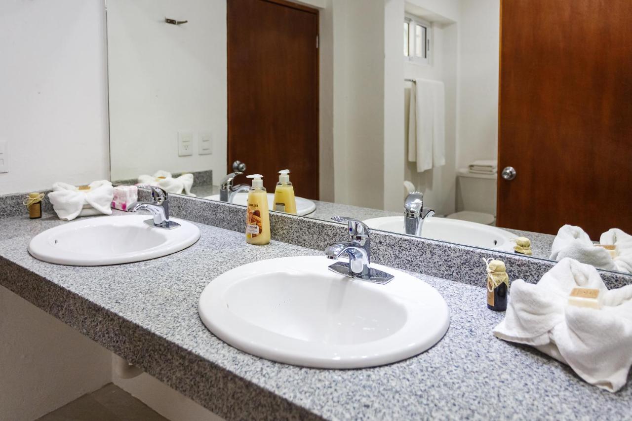 Kaam Accommodations ปัวร์โตโมเรลอส ภายนอก รูปภาพ