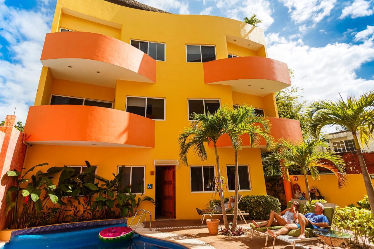 Kaam Accommodations ปัวร์โตโมเรลอส ภายนอก รูปภาพ
