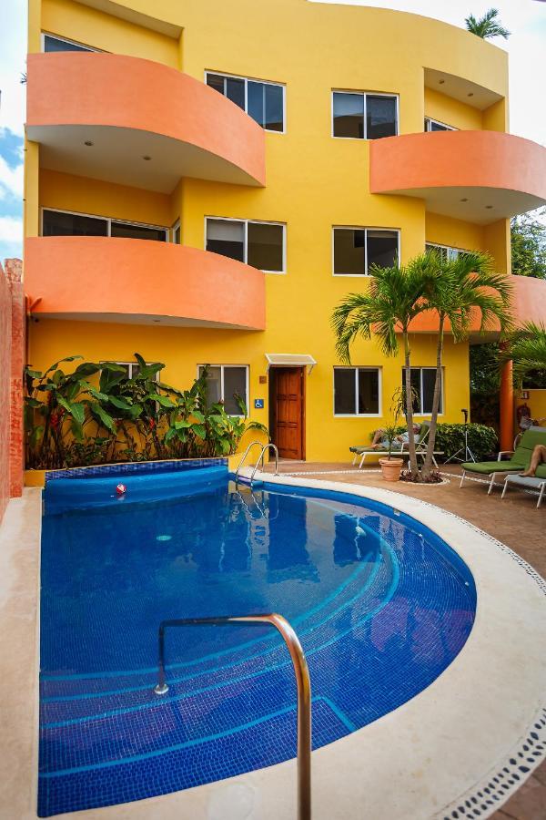 Kaam Accommodations ปัวร์โตโมเรลอส ภายนอก รูปภาพ