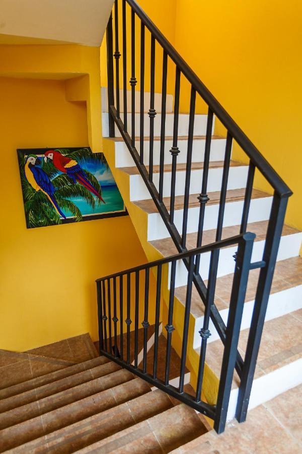 Kaam Accommodations ปัวร์โตโมเรลอส ภายนอก รูปภาพ