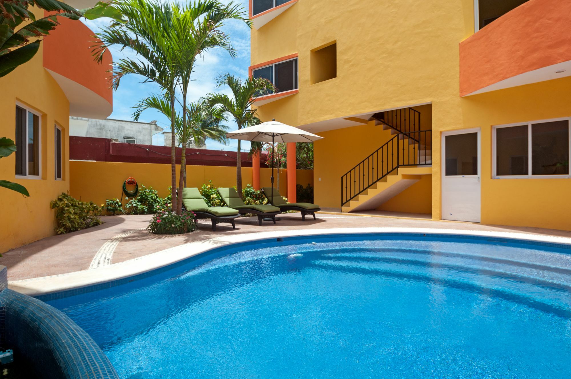 Kaam Accommodations ปัวร์โตโมเรลอส ภายนอก รูปภาพ
